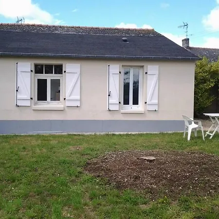 Petite Maisonnette Atypique Et Son Jardinet