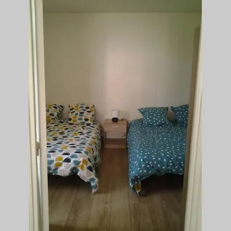 Petite Maisonnette Atypique Et Son Jardinet Holiday home
